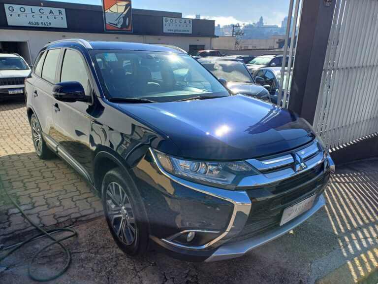 2018 Mitsubishi OUTLANDER CVT 2.0 COMFORT 7 LUGARES