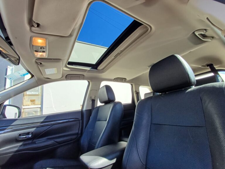 2018 Mitsubishi OUTLANDER CVT 2.0 COMFORT 7 LUGARES