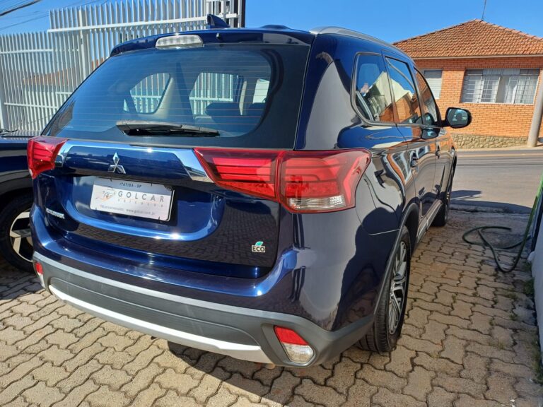 2018 Mitsubishi OUTLANDER CVT 2.0 COMFORT 7 LUGARES